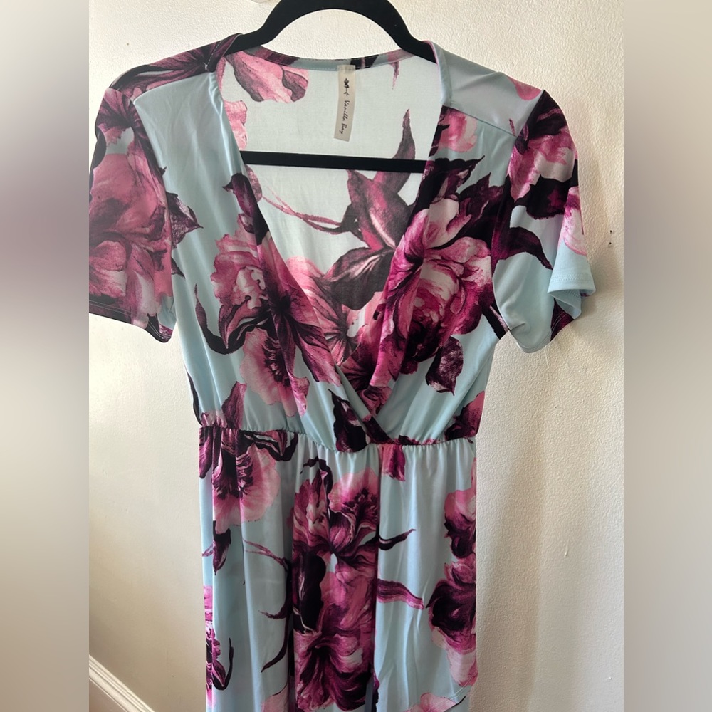 Dress - Picture 2 of 2